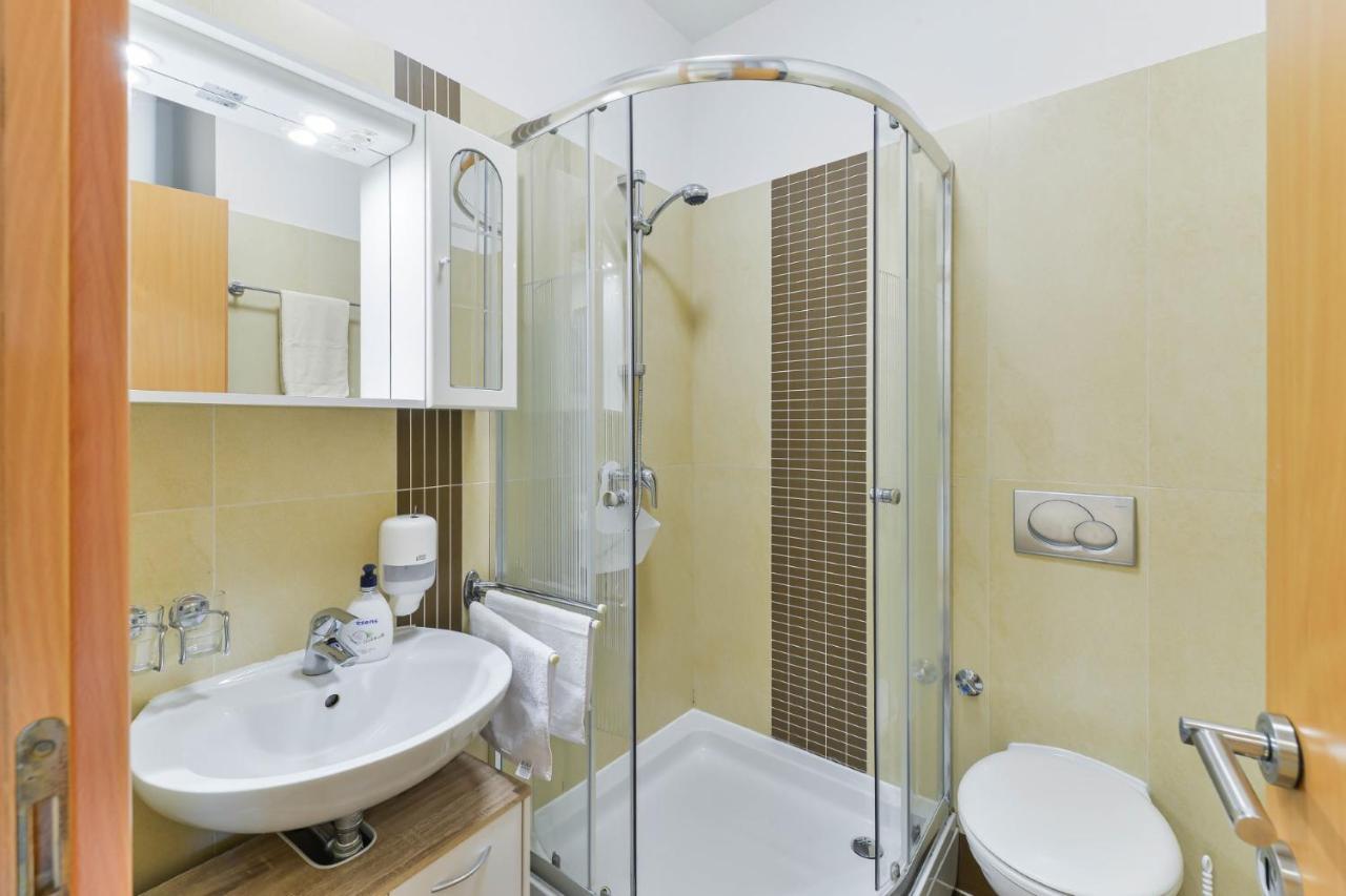 Modern Apartments Punta With Sea View- By Ta Leut Agency Privlaka  Bagian luar foto