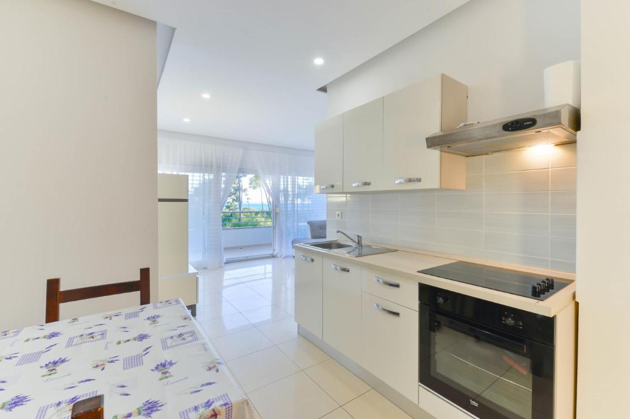 Modern Apartments Punta With Sea View- By Ta Leut Agency Privlaka  Bagian luar foto